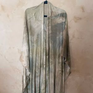 Sinew Moon bodhi drip kimono in lichen